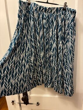 torrid Teal & White Chevron-Print Circle Skirt with POCKETS!